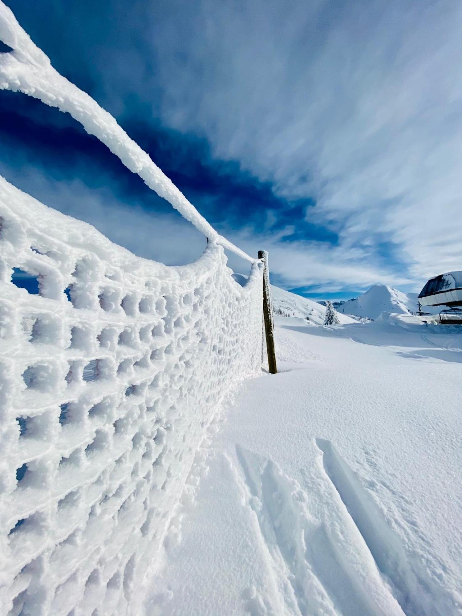 Hotel Alpina Morzine Exterior photo
